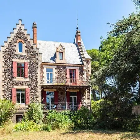 Un Chateau Pour Vos ? Guest house *